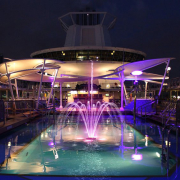 Plaukiojantis fontanas Danube